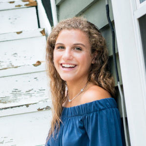 Meet your Posher, Julia